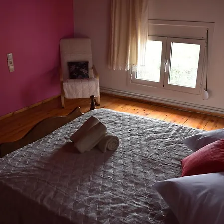 Kerasia's And Dora's Garden 度假居